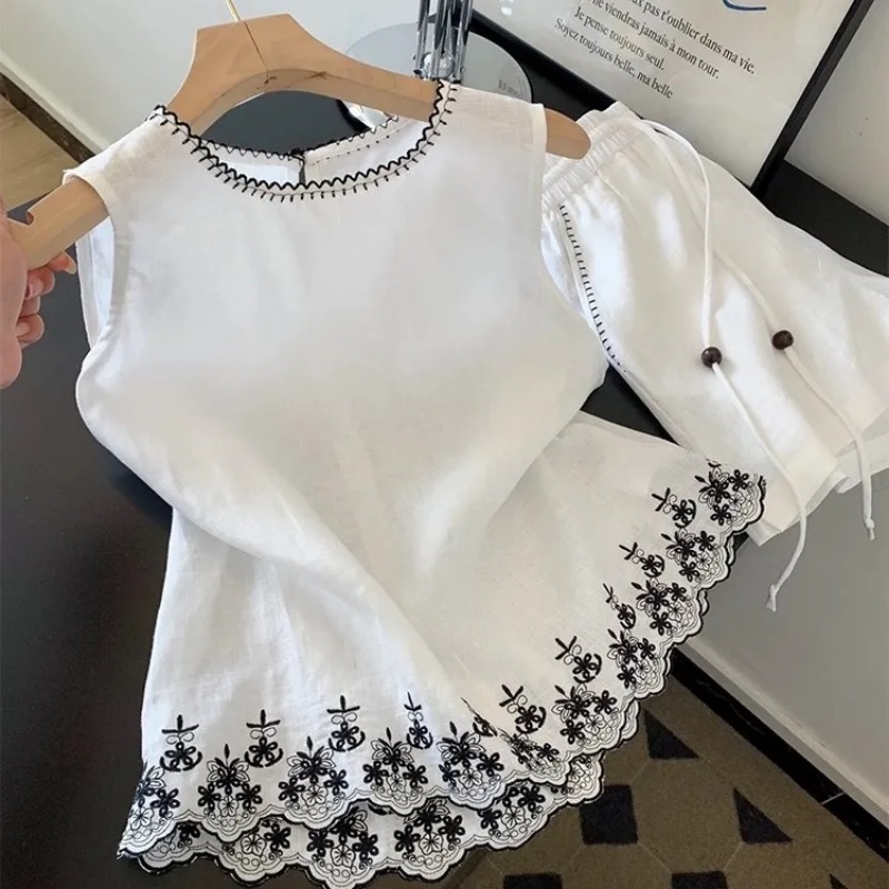 Simple Old Money Style Cotton  - Embroidery Simple ulasan dan harga